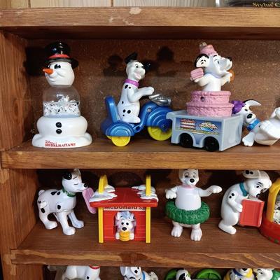 HANDMADE DISPLAY CASE FILLED WITH DISNEY'S 101 DALMATIANS TOYS PLUS A STYLUS COLLECTOR'S PEN