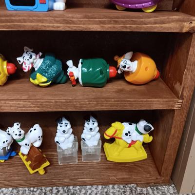 HANDMADE DISPLAY CASE FILLED WITH DISNEY'S 101 DALMATIANS TOYS PLUS A STYLUS COLLECTOR'S PEN