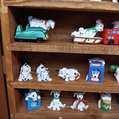 HANDMADE DISPLAY CASE FILLED WITH DISNEY'S 101 DALMATIANS TOYS PLUS A STYLUS COLLECTOR'S PEN