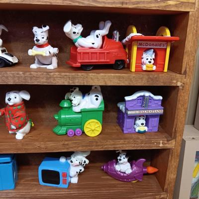 HANDMADE DISPLAY CASE FILLED WITH DISNEY'S 101 DALMATIANS TOYS PLUS A STYLUS COLLECTOR'S PEN