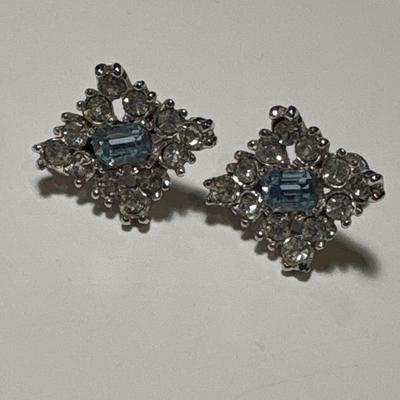 1950s Bogof earrings