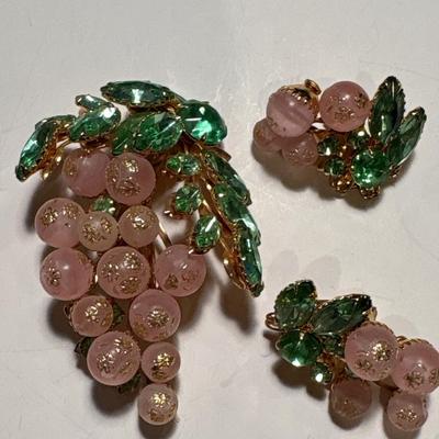 Beaujewels brooch & earring set