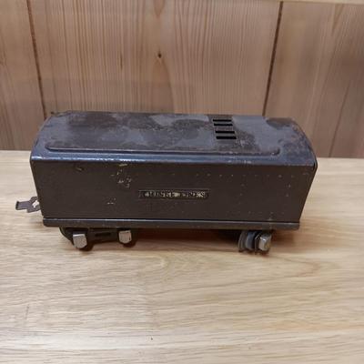 LIONEL 1668E O TORPEDO STEAM LOCOMOTIVE AND TENDER PLUS A CROSSING GATE