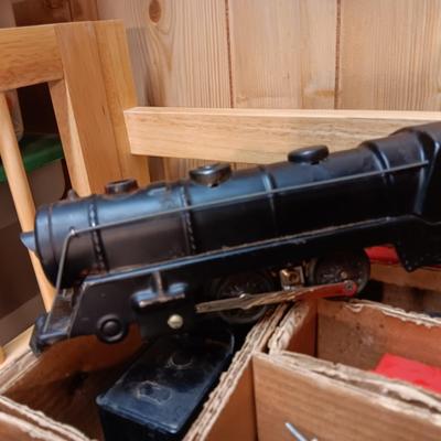 MARX STREAM LINE STEAM TYPE ELECTRIC TRAIN WITH EXTRAS