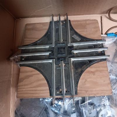 MARX STREAM LINE STEAM TYPE ELECTRIC TRAIN WITH EXTRAS