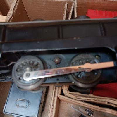 MARX STREAM LINE STEAM TYPE ELECTRIC TRAIN WITH EXTRAS