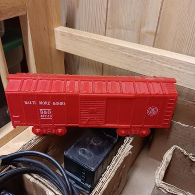 MARX STREAM LINE STEAM TYPE ELECTRIC TRAIN WITH EXTRAS