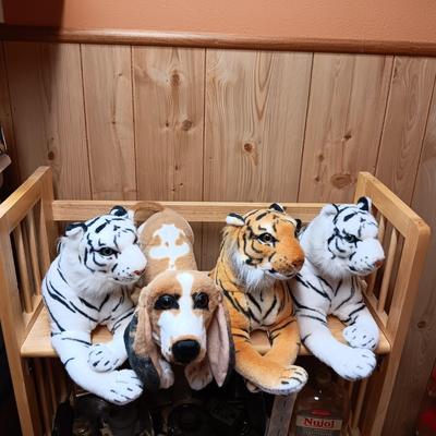 PLUSH TIGERS AND DOG