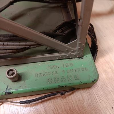 LIONEL NO 165 REMOTE CONTROL RAILROAD CRANE