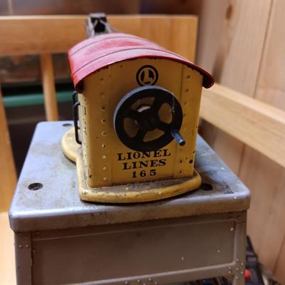LIONEL NO 165 REMOTE CONTROL RAILROAD CRANE