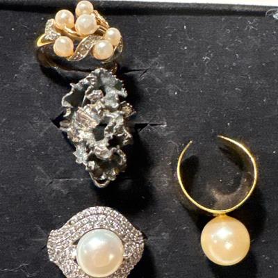 Cocktail rings