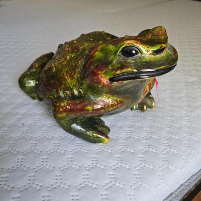 Ceramic frog