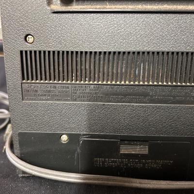 Vintage Sony FM/AM radio