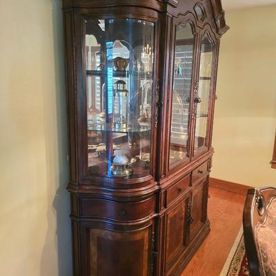 Curio cabinet/China Hutch