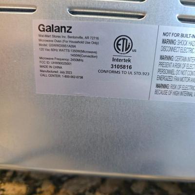 Microwave and convection oven
