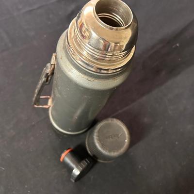 Aladdin 1 quart Thermos