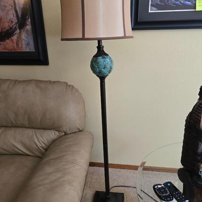 Floor lamp
