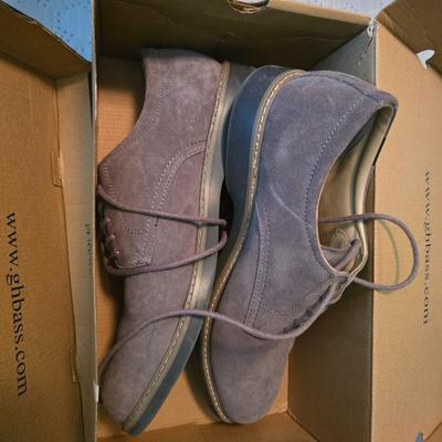 Dress shoes size 11