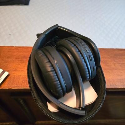 Cordless headphones