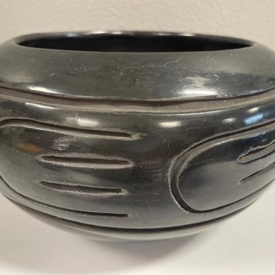 Sale Photo Thumbnail #61: Signed black Santa Clara bowl