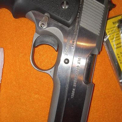 Colt 45 auto acp MK IV SERIES 80 GOVERNMENT MODEL STAINLESS W/ 10 MAGS