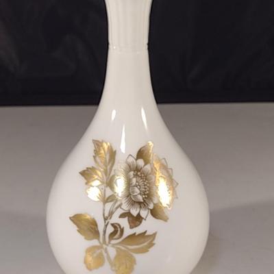 Wedgwood Gold Tonquin Bone China Vase- Approx 5 3/4" Tall
