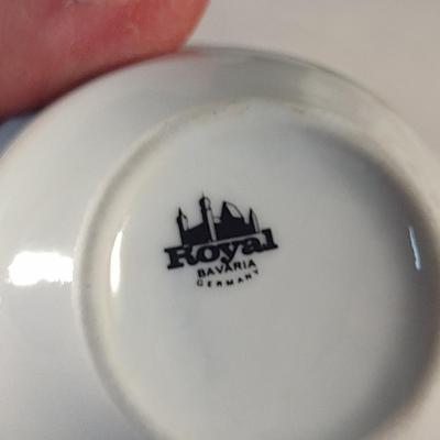 Collection of Porcelain Housewares and Home Decor