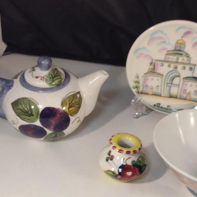 Collection of Porcelain Housewares and Home Decor