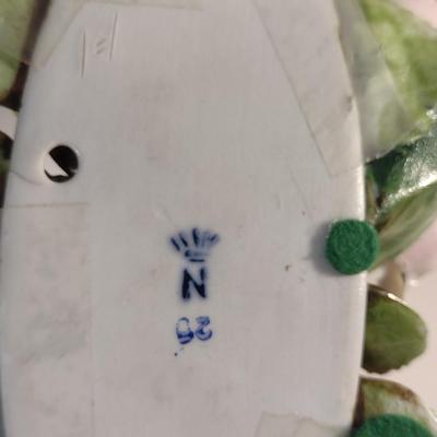 Capodimonte Porcelain Roses- Approx 11 1/2" x 5 1/4"