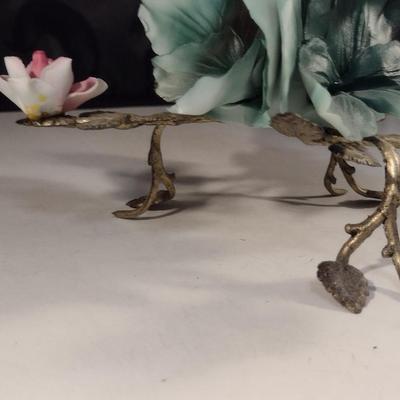 Porcelain Roses with Metal Feet- Approx 6 3/4" Tall