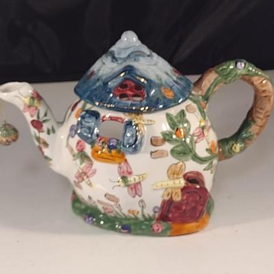 Ceramic Teapot Design Candle Holder
