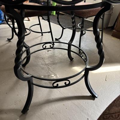Lot 500: Dinette Set Ready to be Refurbished
