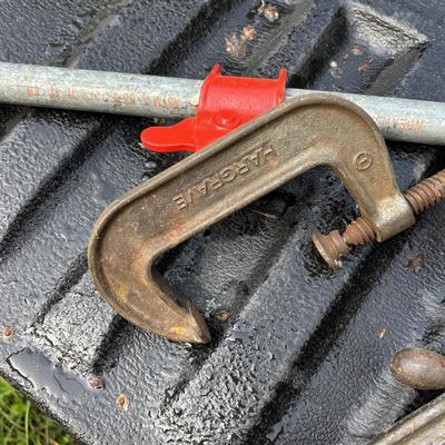 Lot 501: Clamps