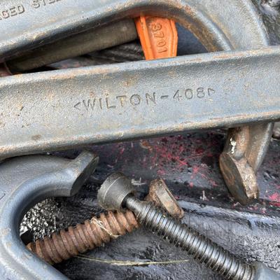 Lot 501: Clamps