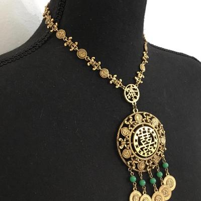Beautiful vintage 60s GOLDETTE signed Asian medallion necklace