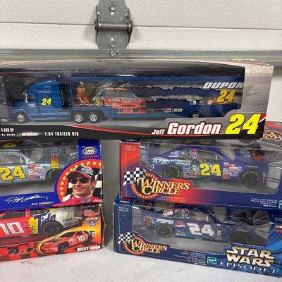 Jeff Gordon & Ricky Rudd cars