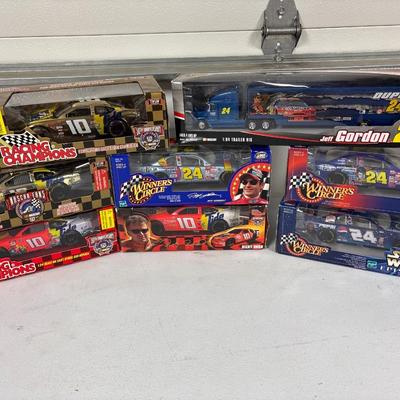 Jeff Gordon & Ricky Rudd cars