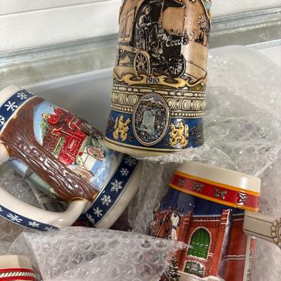 Tote with beer steins