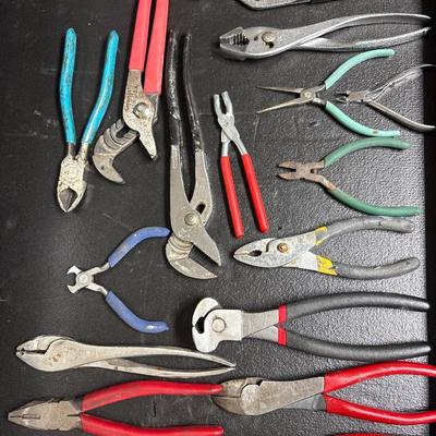 Pliers