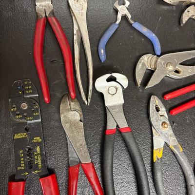 Pliers