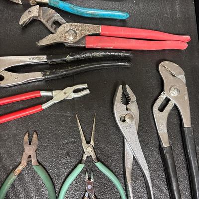 Pliers