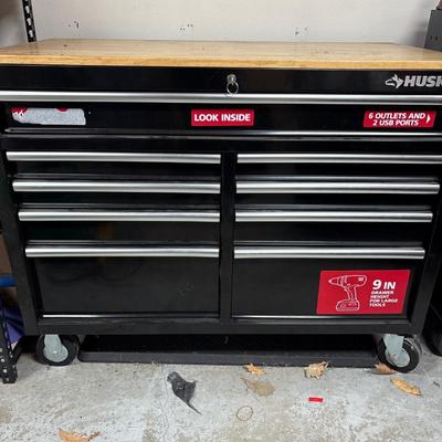 Husky 9 drawer tool cabinet