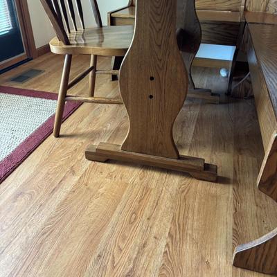 Breakfast Nock and Dinette with Chair