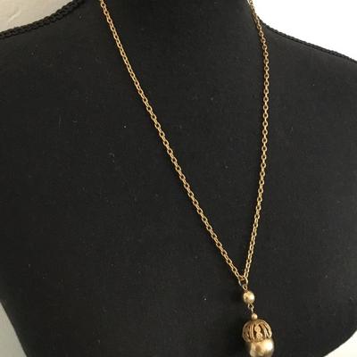 Vintage gold tone acorn necklace
