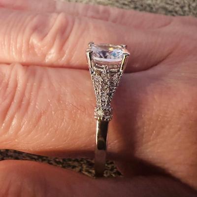 Beautiful Silver Solitaire Stone