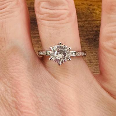 Beautiful GRA Certified Ring