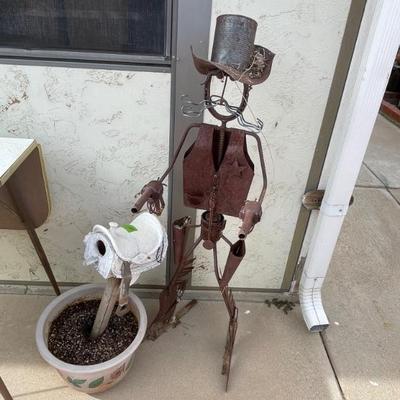 Yard cowboy 