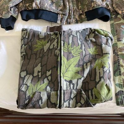 Sale Photo Thumbnail #12: 1 Sweater, 3 Jackets and 3 Pants. Size Large. 