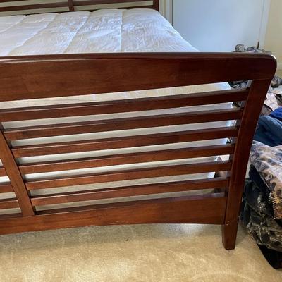 Queens Size Bed