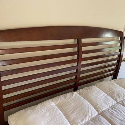 Queens Size Bed